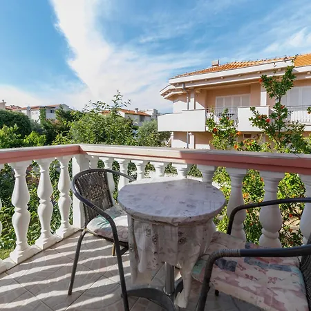 Apolonija זאדאר