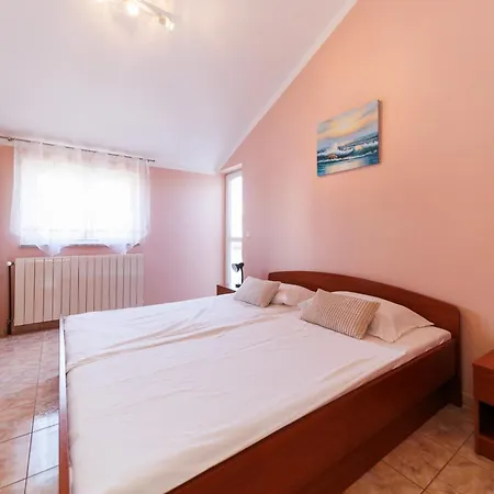 בית הארחה Apolonija