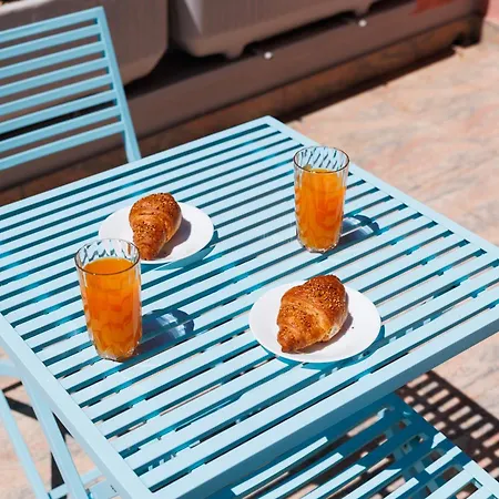 Apolonija בית הארחה זאדאר