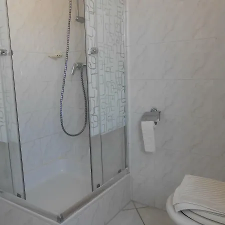 Apolonija 4* זאדאר