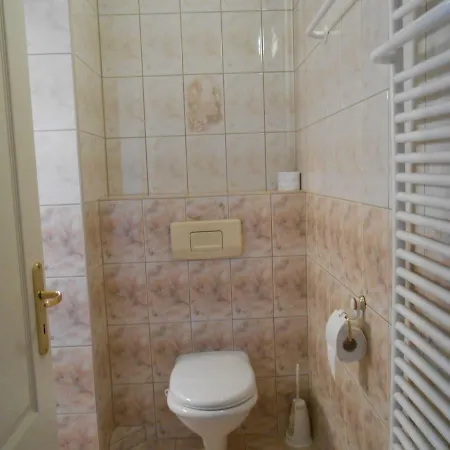 Apolonija בית הארחה