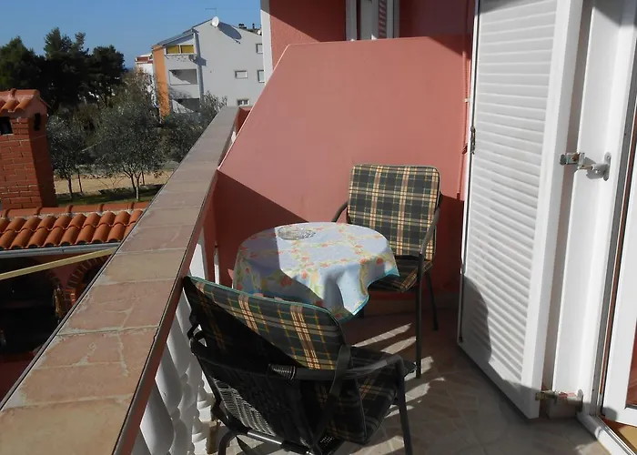 Casa de hóspedes Apolonija 3*