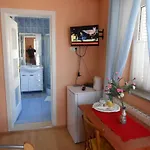 Apolonija 3*