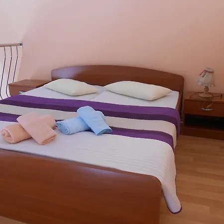 奥珀罗尼加别墅酒店