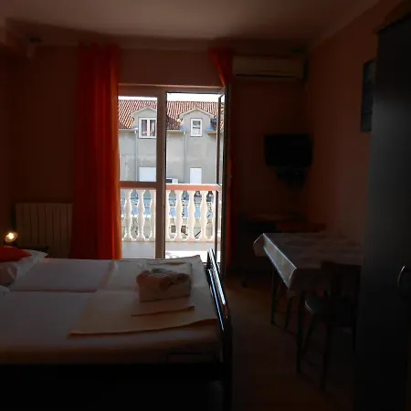 Apolonija Guest house