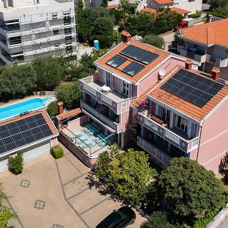 奥珀罗尼加别墅酒店 招待所