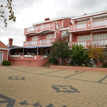 Guest house Apolonija 3*