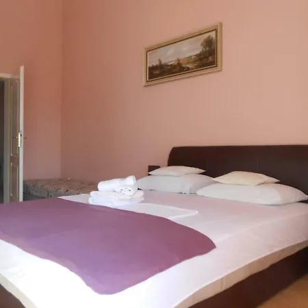 Apolonija Guest house