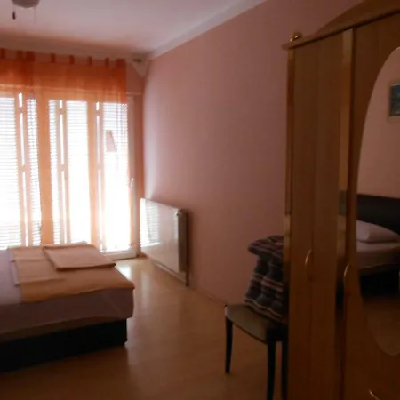 招待所 奥珀罗尼加别墅酒店 4*