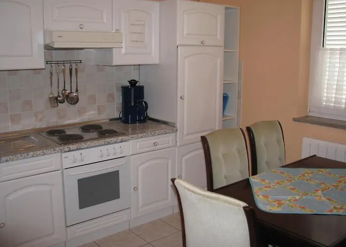 Maison d'hôtes Apolonija 4*